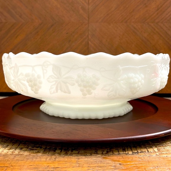 Vintage Anchor Hocking - Fire-King - Milk Glass - Grape Vine Pedestal Bowl - Picture 2 of 7